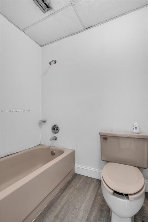 出租: $23,983 (0 贝兹, 0 浴室, 0 平方英尺)