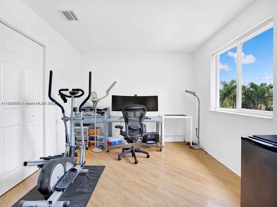 На продажу: $1,025,000 (4 спален, 4 ванн, 2923 Квадратных фут)