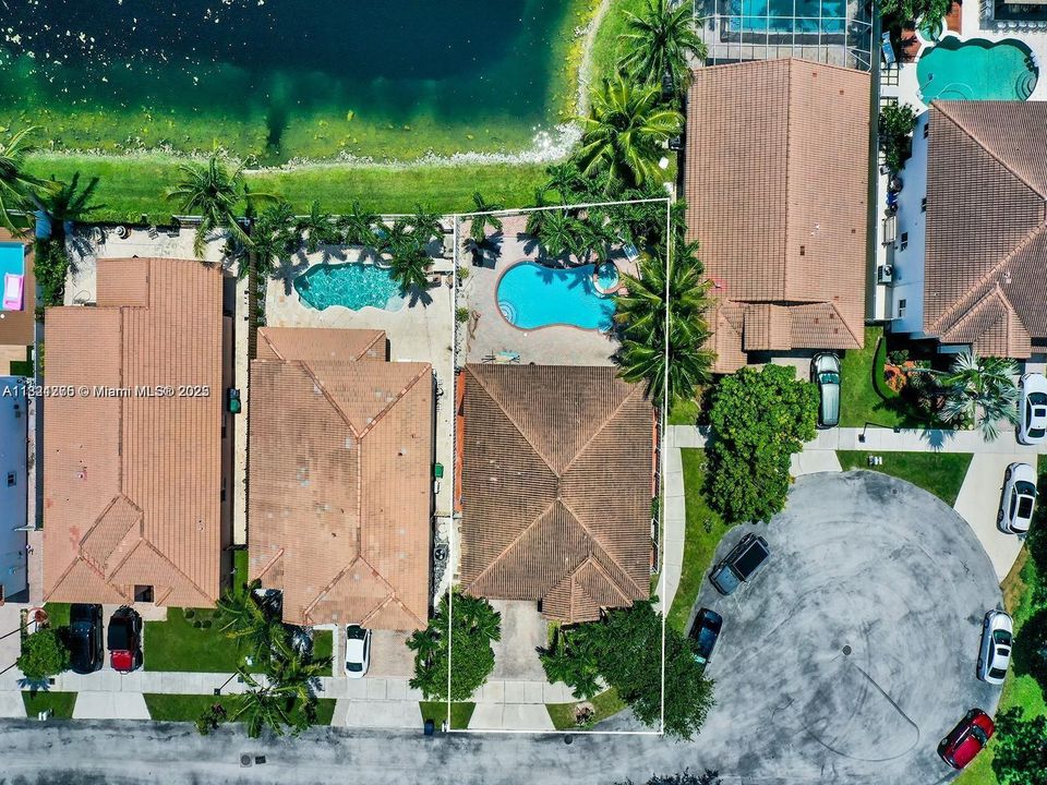 На продажу: $1,025,000 (4 спален, 4 ванн, 2923 Квадратных фут)