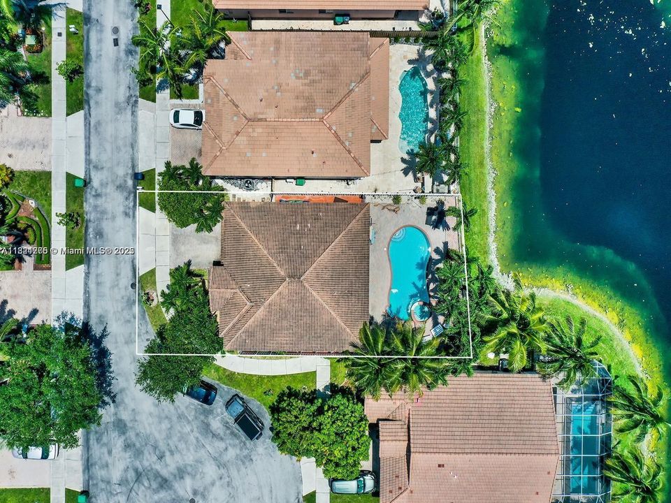 На продажу: $1,025,000 (4 спален, 4 ванн, 2923 Квадратных фут)