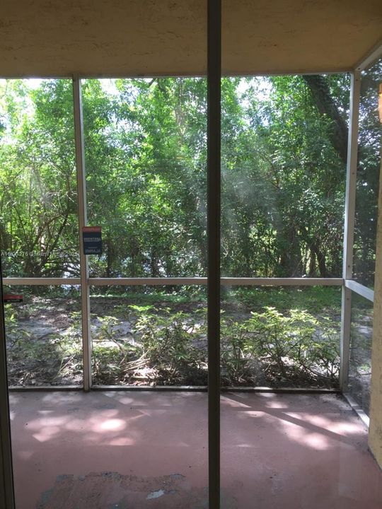 待售: $165,500 (1 贝兹, 1 浴室, 633 平方英尺)