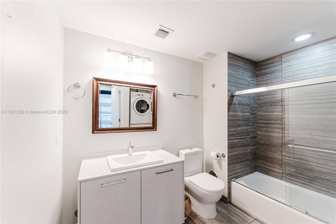 En Venta: $750,000 (2 camas, 2 baños, 1028 Pies cuadrados)