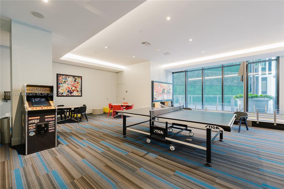 En Venta: $750,000 (2 camas, 2 baños, 1028 Pies cuadrados)