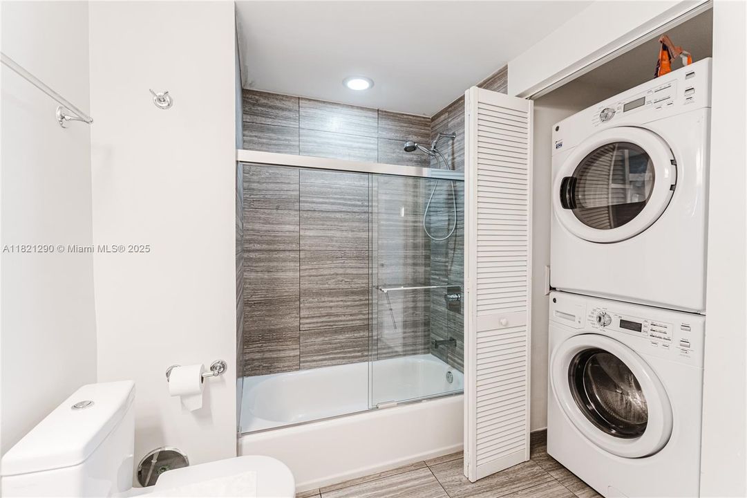 En Venta: $750,000 (2 camas, 2 baños, 1028 Pies cuadrados)