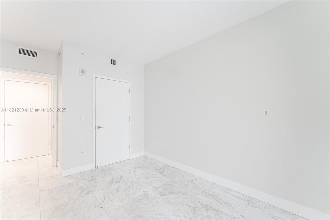 En Venta: $750,000 (2 camas, 2 baños, 1028 Pies cuadrados)