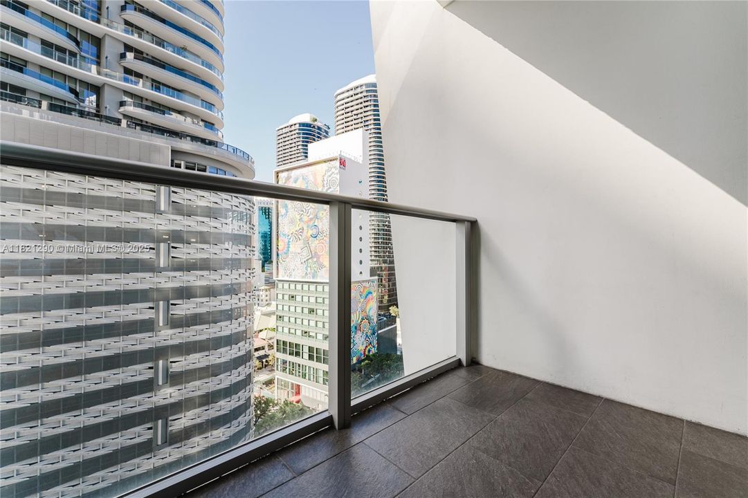En Venta: $750,000 (2 camas, 2 baños, 1028 Pies cuadrados)