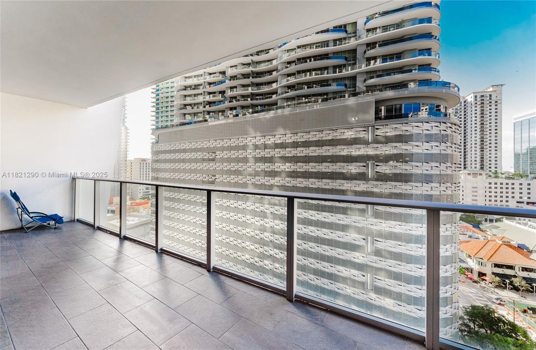 En Venta: $750,000 (2 camas, 2 baños, 1028 Pies cuadrados)