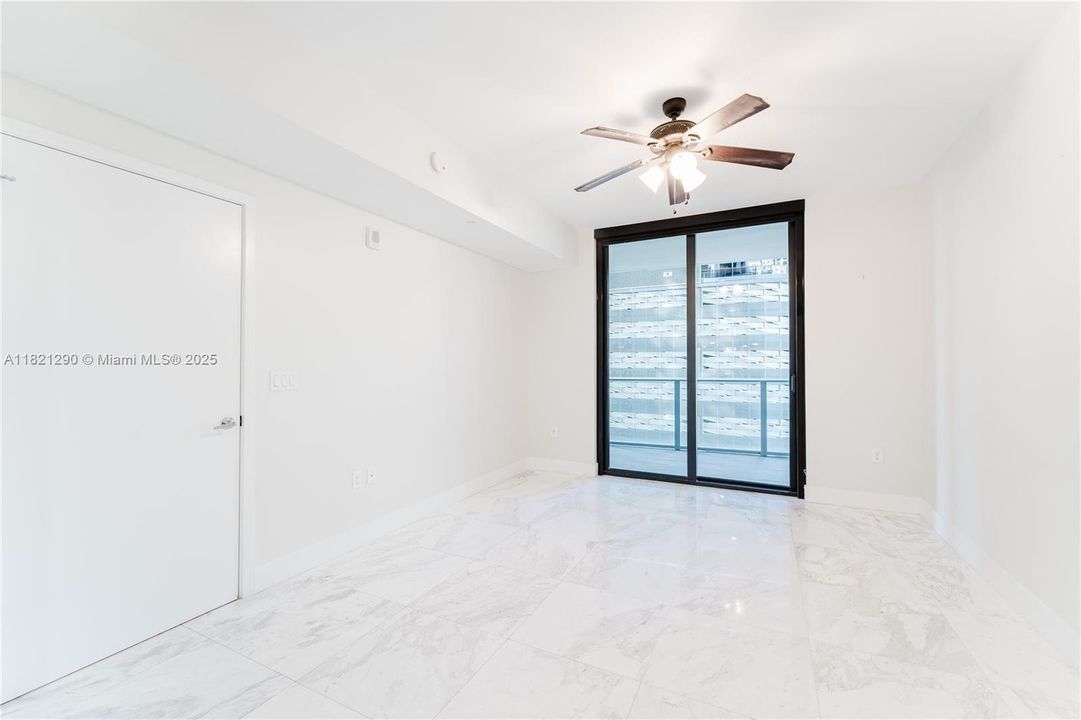 En Venta: $750,000 (2 camas, 2 baños, 1028 Pies cuadrados)