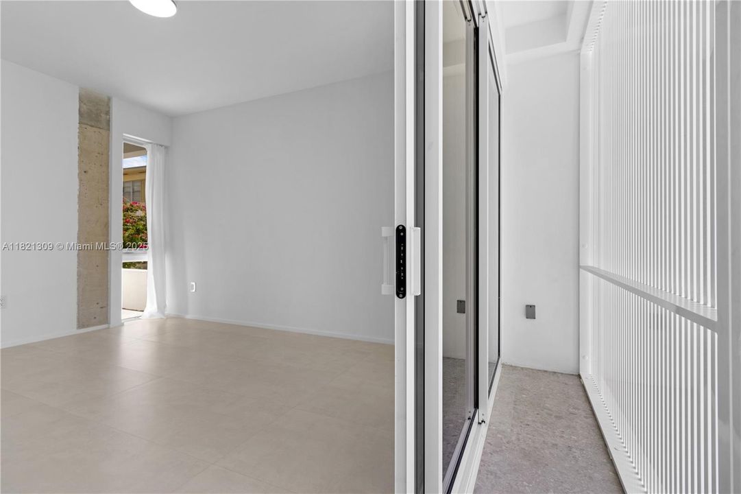 Recently Rented: $3,150 (3 beds, 2 baths, 1210 Square Feet)