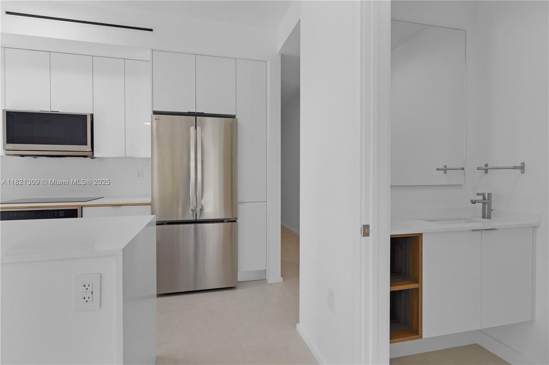 Recently Rented: $3,150 (3 beds, 2 baths, 1210 Square Feet)