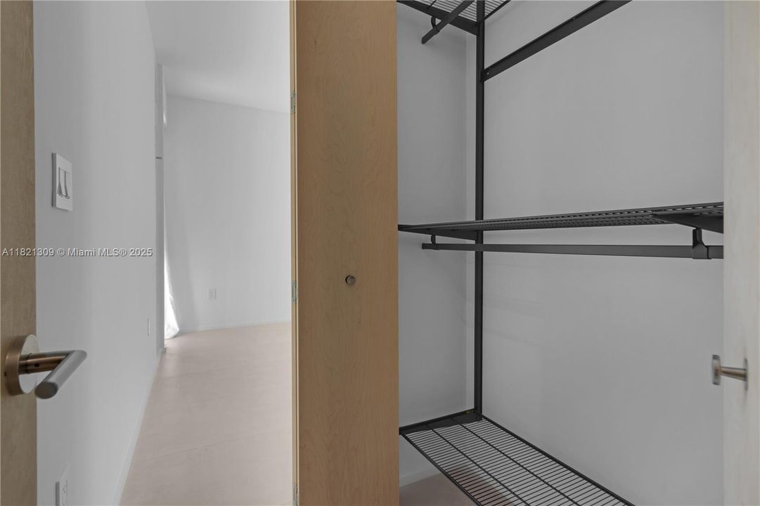 Recently Rented: $3,150 (3 beds, 2 baths, 1210 Square Feet)