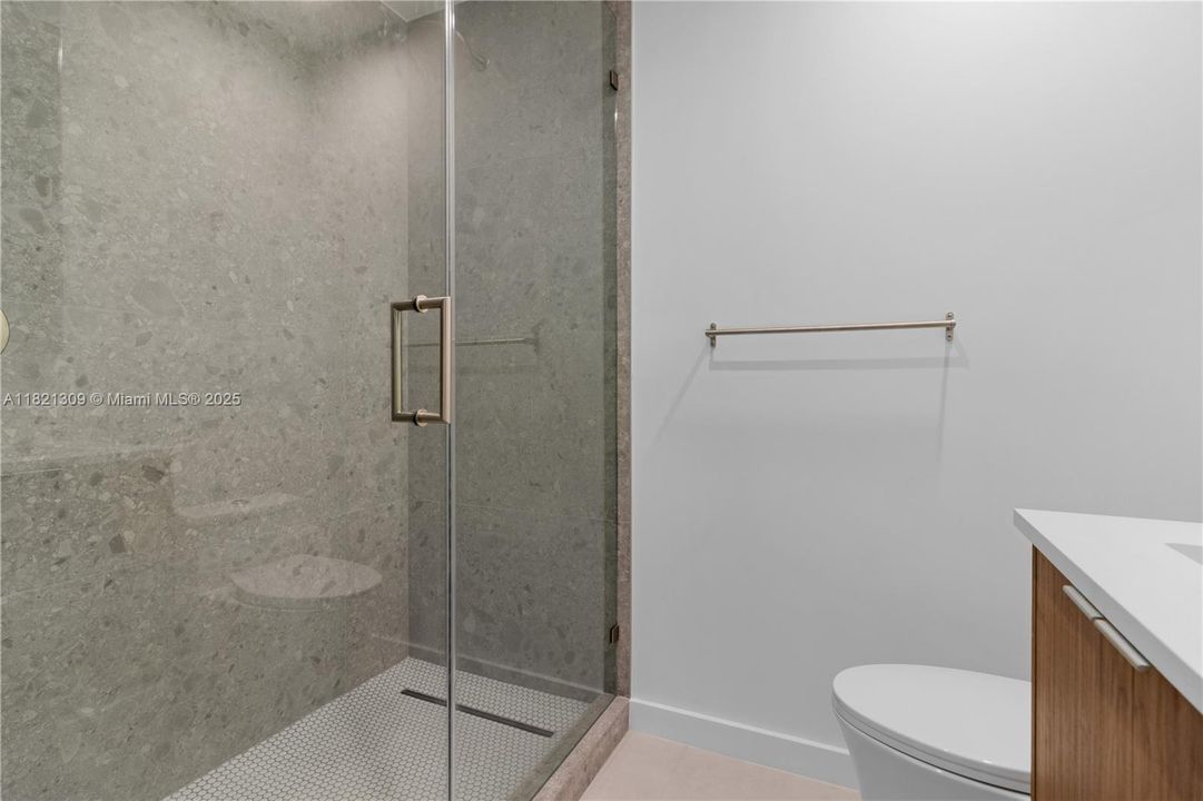 Recently Rented: $3,150 (3 beds, 2 baths, 1210 Square Feet)