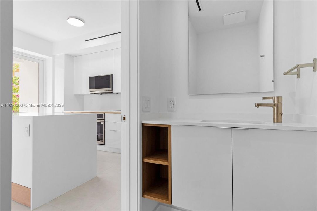 Recently Rented: $3,150 (3 beds, 2 baths, 1210 Square Feet)