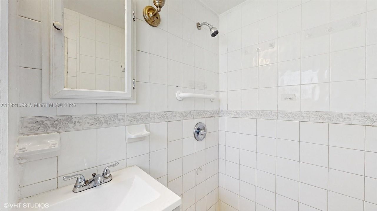 Vendido Recientemente: $665,000 (2 camas, 2 baños, 1945 Pies cuadrados)