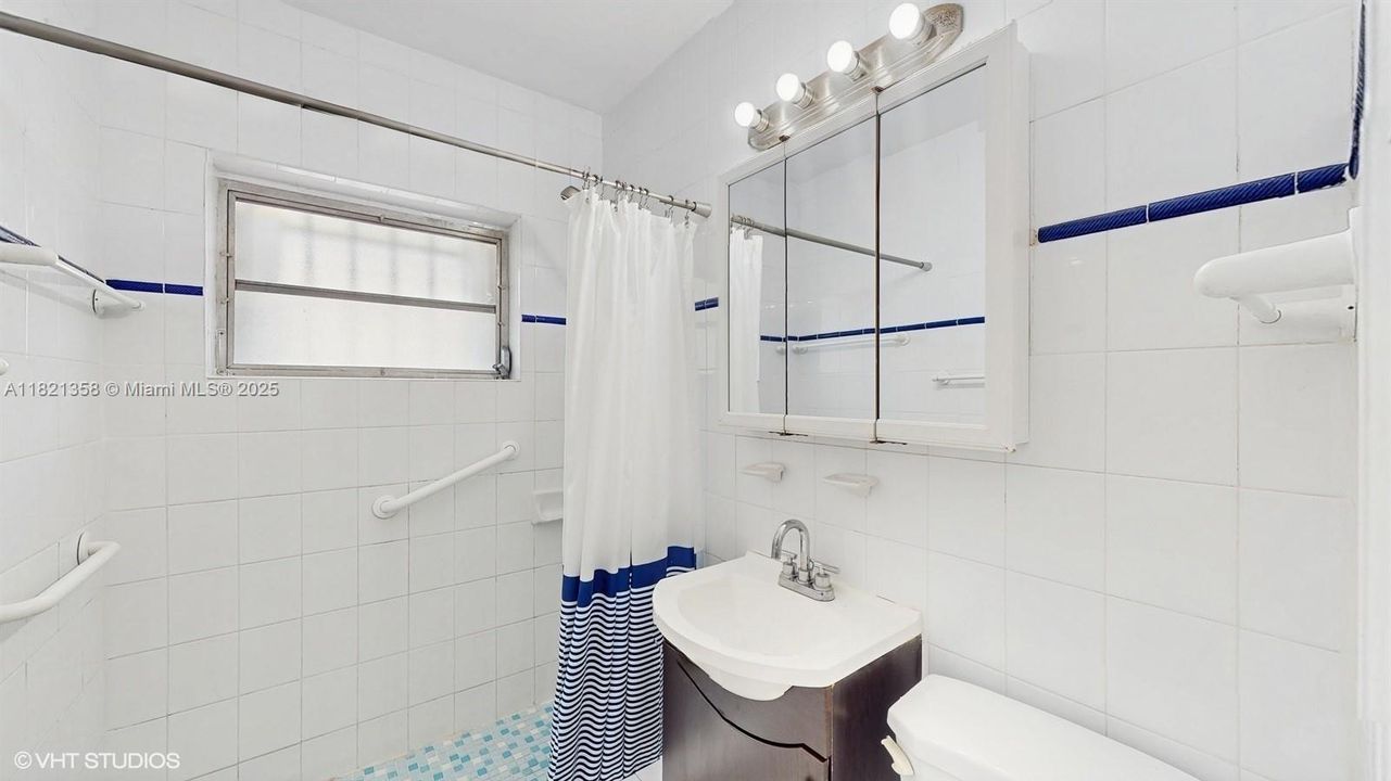 Vendido Recientemente: $665,000 (2 camas, 2 baños, 1945 Pies cuadrados)