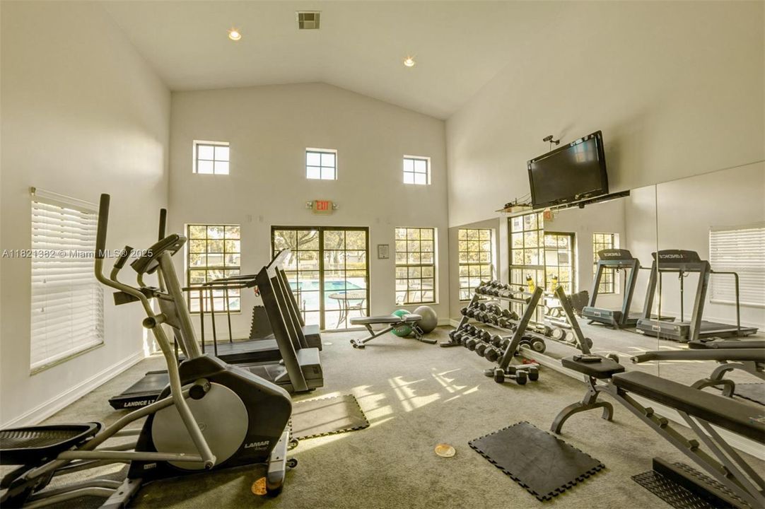 For Sale: $640,000 (3 beds, 2 baths, 2558 Square Feet)