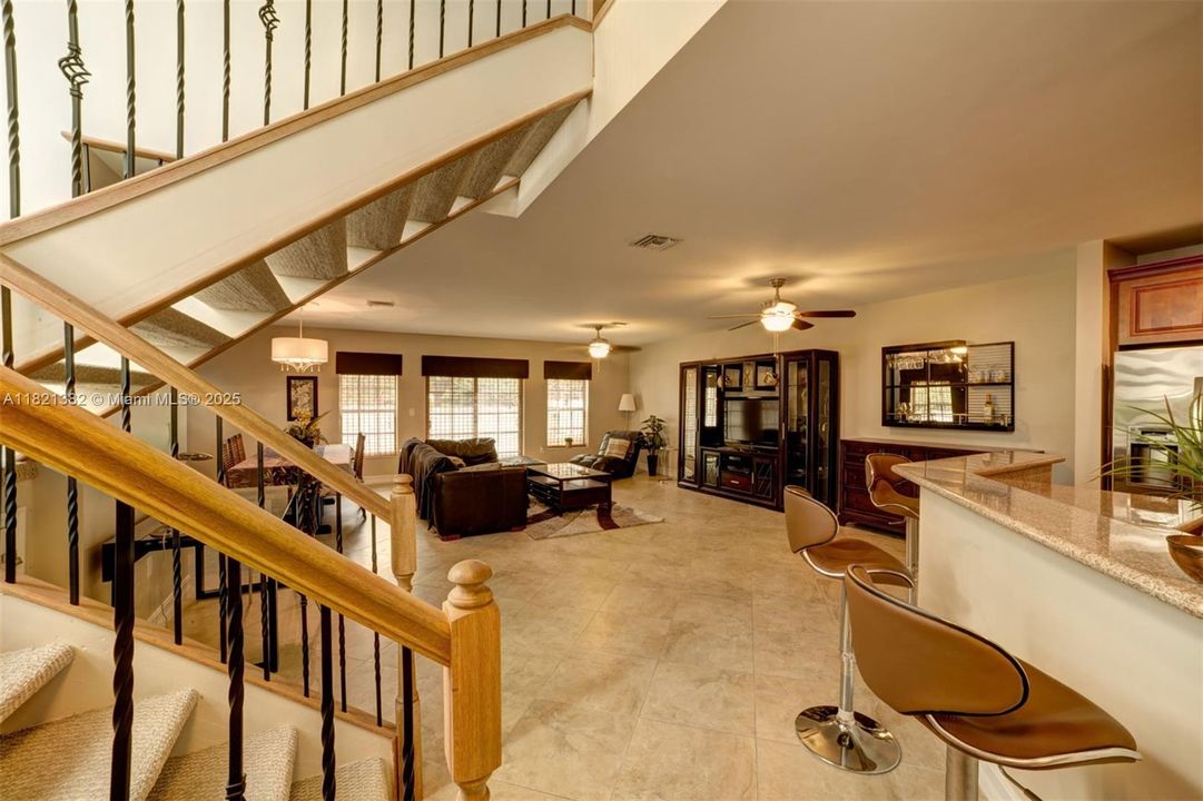 For Sale: $640,000 (3 beds, 2 baths, 2558 Square Feet)