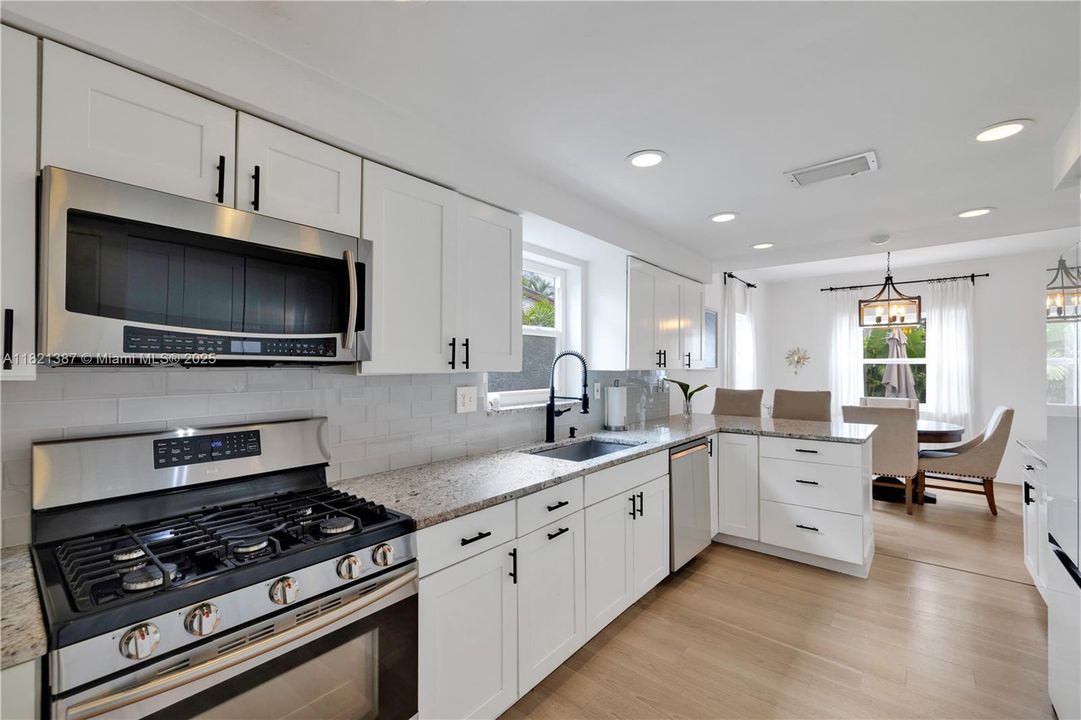 En Venta: $1,890,000 (3 camas, 3 baños, 1948 Pies cuadrados)