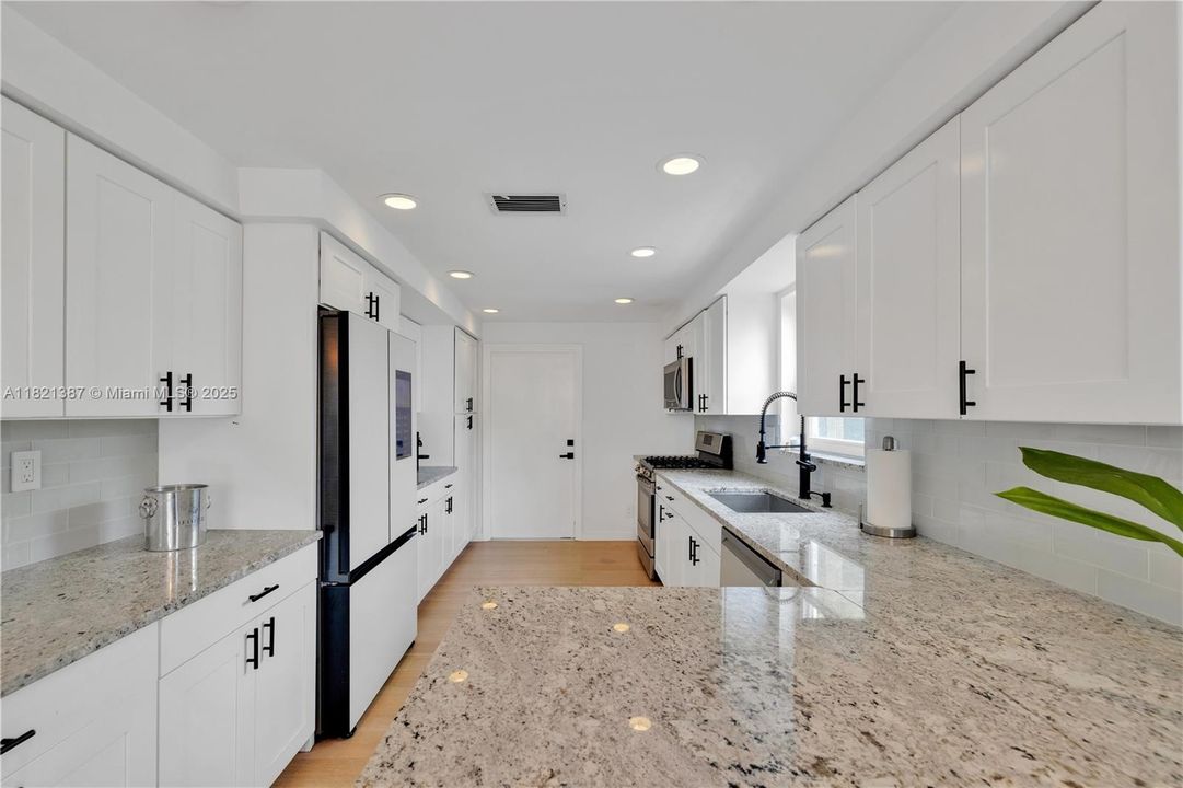 En Venta: $1,890,000 (3 camas, 3 baños, 1948 Pies cuadrados)