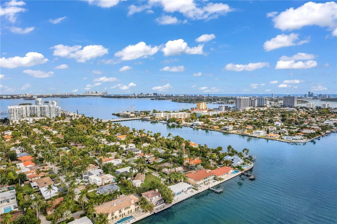 En Venta: $1,890,000 (3 camas, 3 baños, 1948 Pies cuadrados)