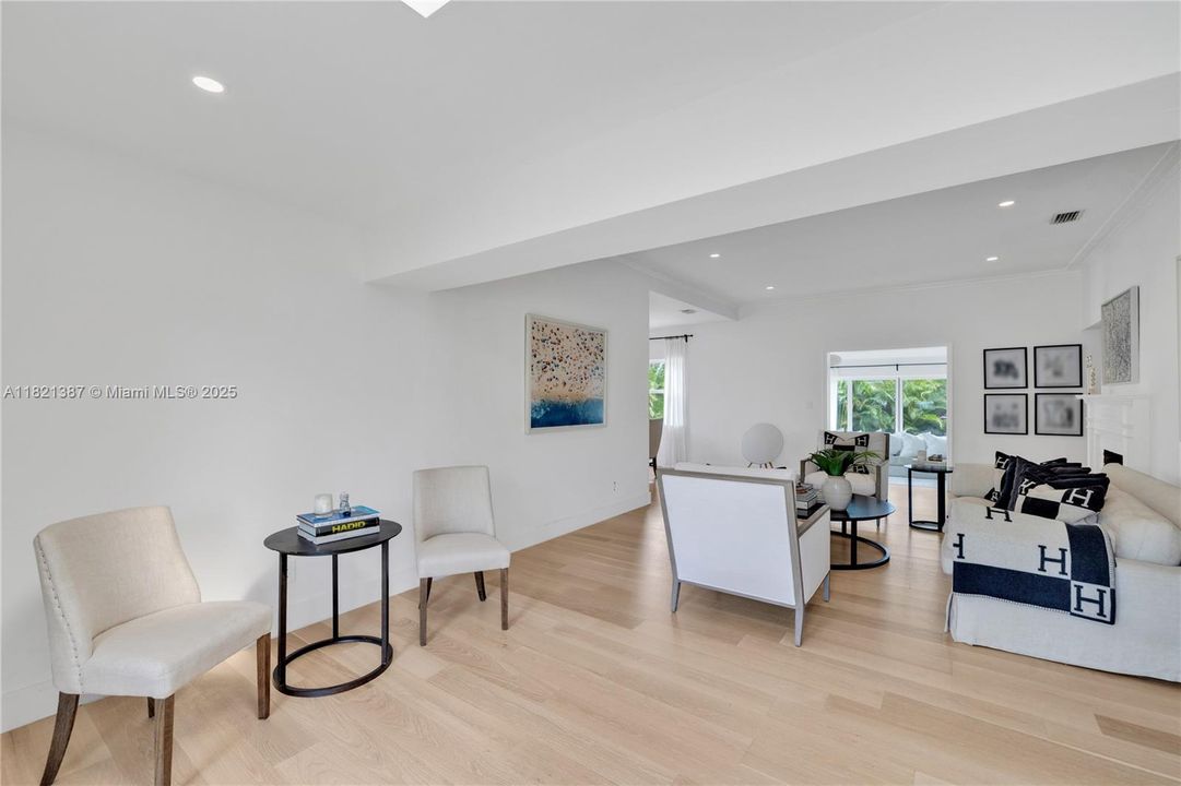 En Venta: $1,890,000 (3 camas, 3 baños, 1948 Pies cuadrados)