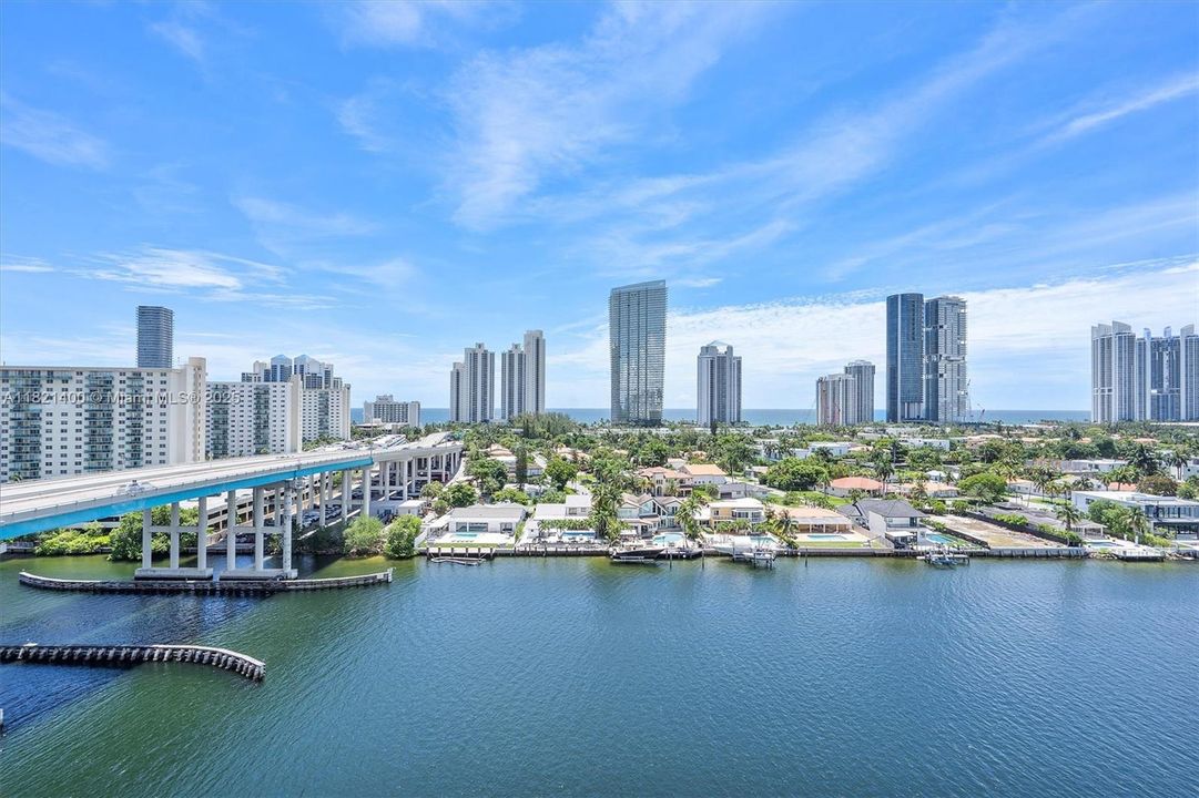 Recently Sold: $349,000 (1 beds, 1 baths, 1083 Square Feet)