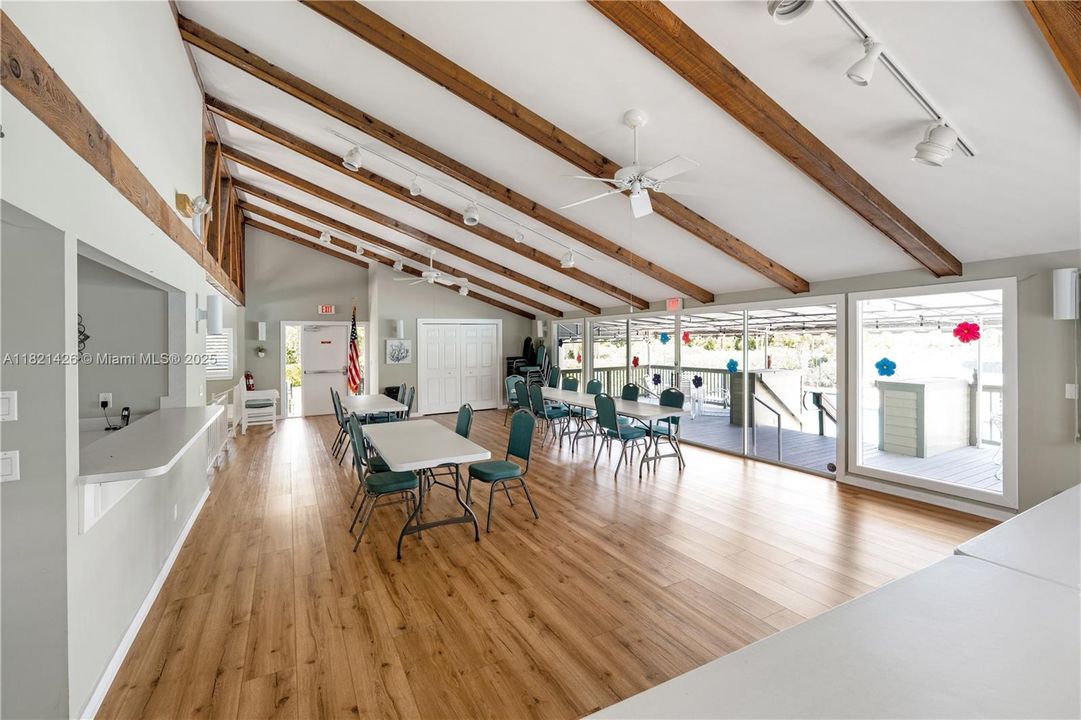 待售: $350,000 (3 贝兹, 3 浴室, 1538 平方英尺)