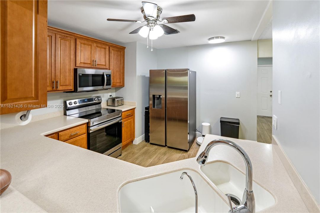 待售: $350,000 (3 贝兹, 3 浴室, 1538 平方英尺)