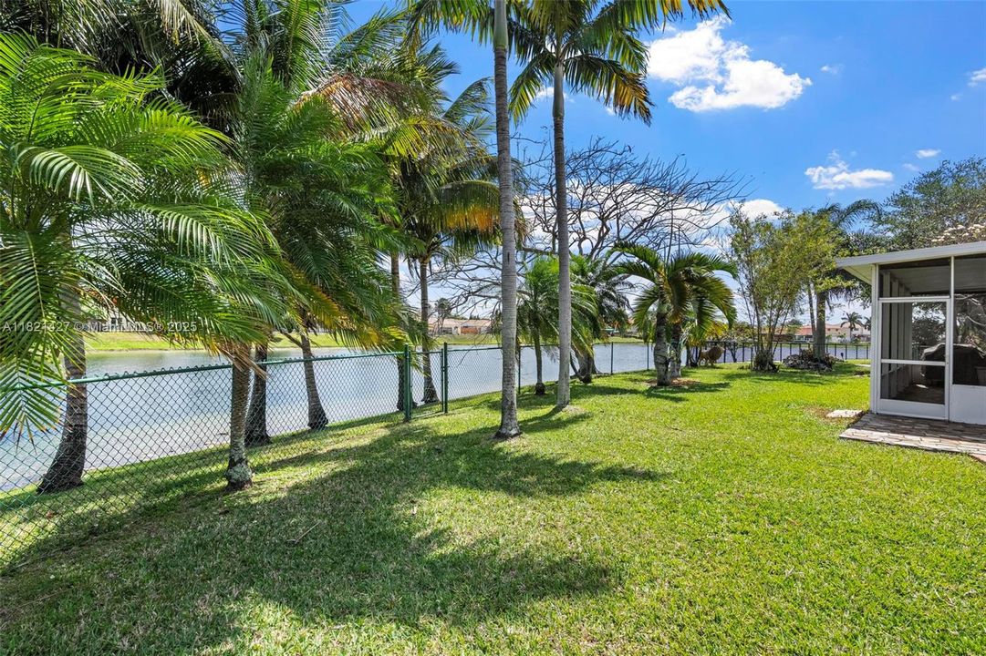 Recently Sold: $699,999 (4 beds, 2 baths, 2600 Square Feet)