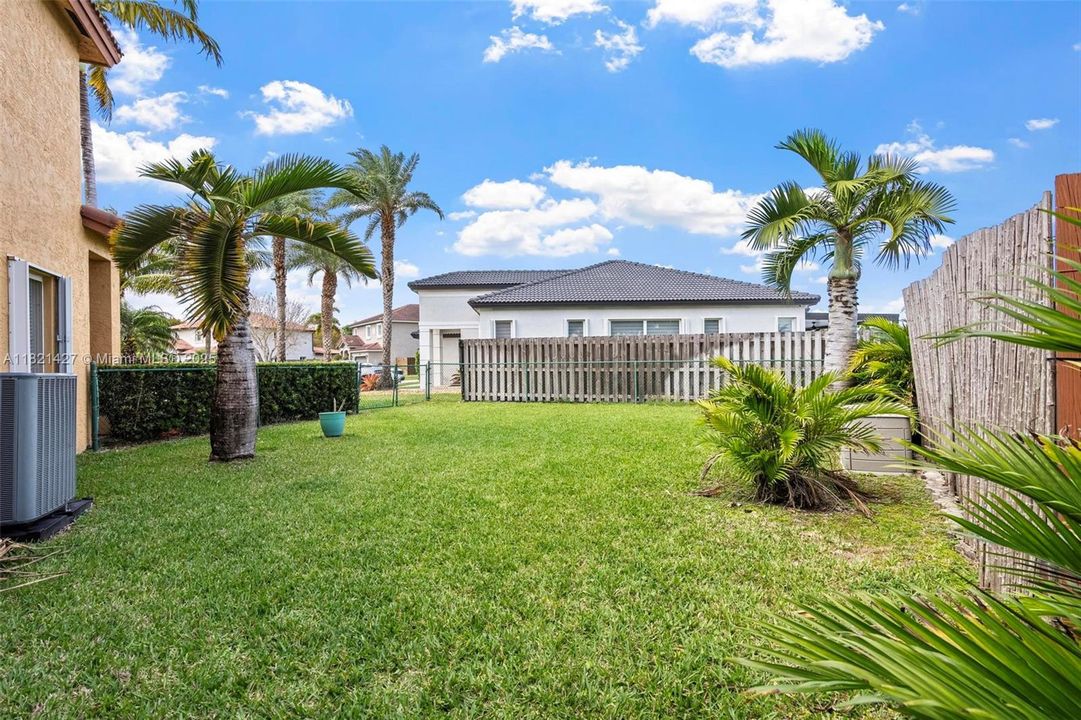 Recently Sold: $699,999 (4 beds, 2 baths, 2600 Square Feet)