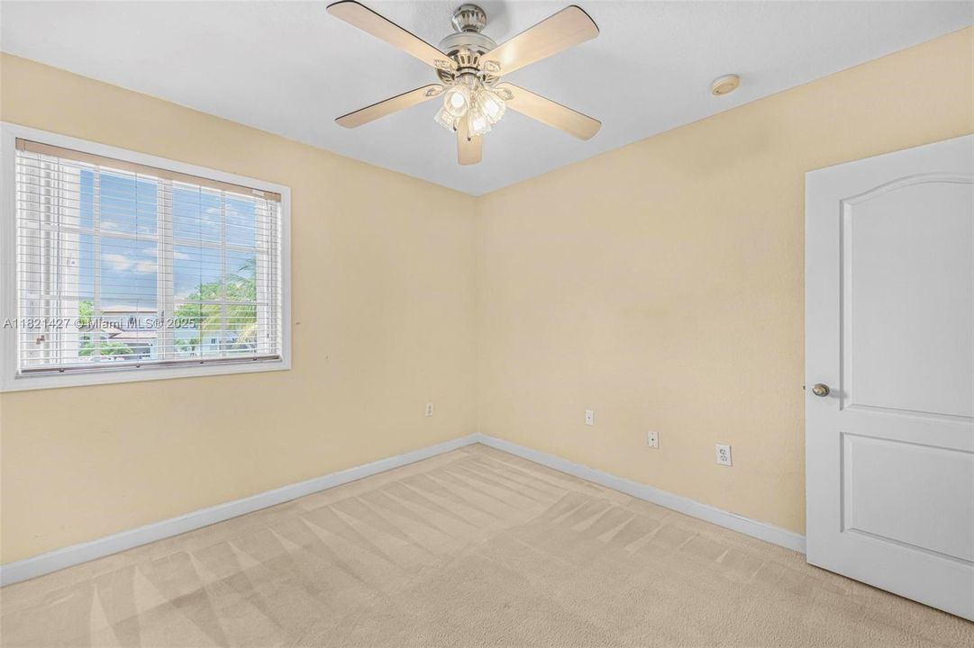 Recently Sold: $699,999 (4 beds, 2 baths, 2600 Square Feet)