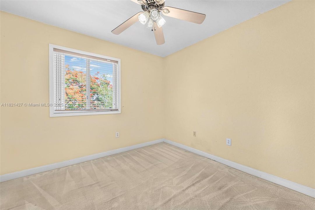 Recently Sold: $699,999 (4 beds, 2 baths, 2600 Square Feet)