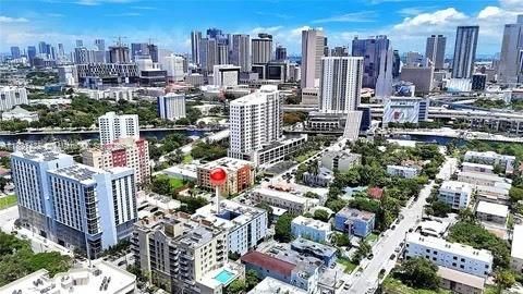 For Sale: $225,000 (1 beds, 1 baths, 603 Square Feet)