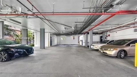 For Sale: $225,000 (1 beds, 1 baths, 603 Square Feet)