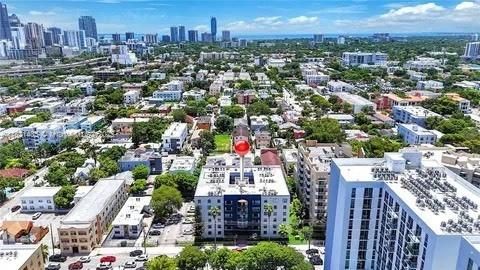 For Sale: $225,000 (1 beds, 1 baths, 603 Square Feet)