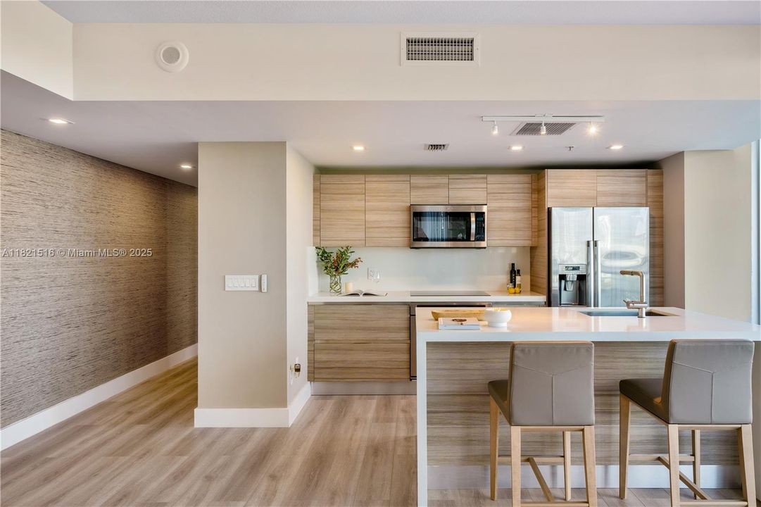 En Venta: $857,000 (2 camas, 2 baños, 1540 Pies cuadrados)