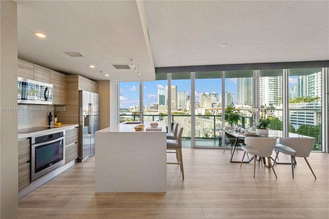 En Venta: $857,000 (2 camas, 2 baños, 1540 Pies cuadrados)