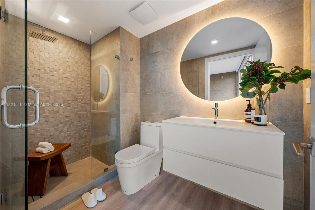 En Venta: $857,000 (2 camas, 2 baños, 1540 Pies cuadrados)