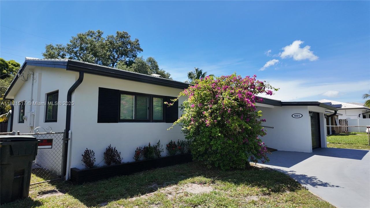 Recently Sold: $545,000 (3 beds, 2 baths, 1213 Square Feet)