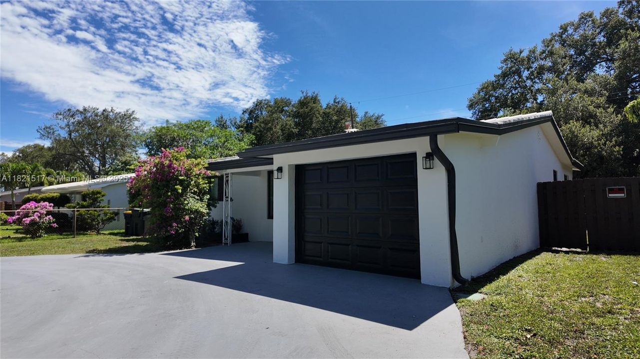 Recently Sold: $545,000 (3 beds, 2 baths, 1213 Square Feet)