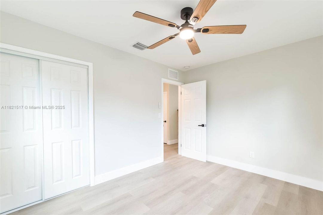 Recently Sold: $545,000 (3 beds, 2 baths, 1213 Square Feet)