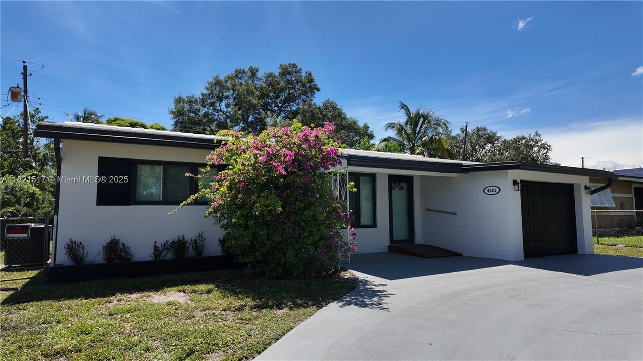 Recently Sold: $545,000 (3 beds, 2 baths, 1213 Square Feet)