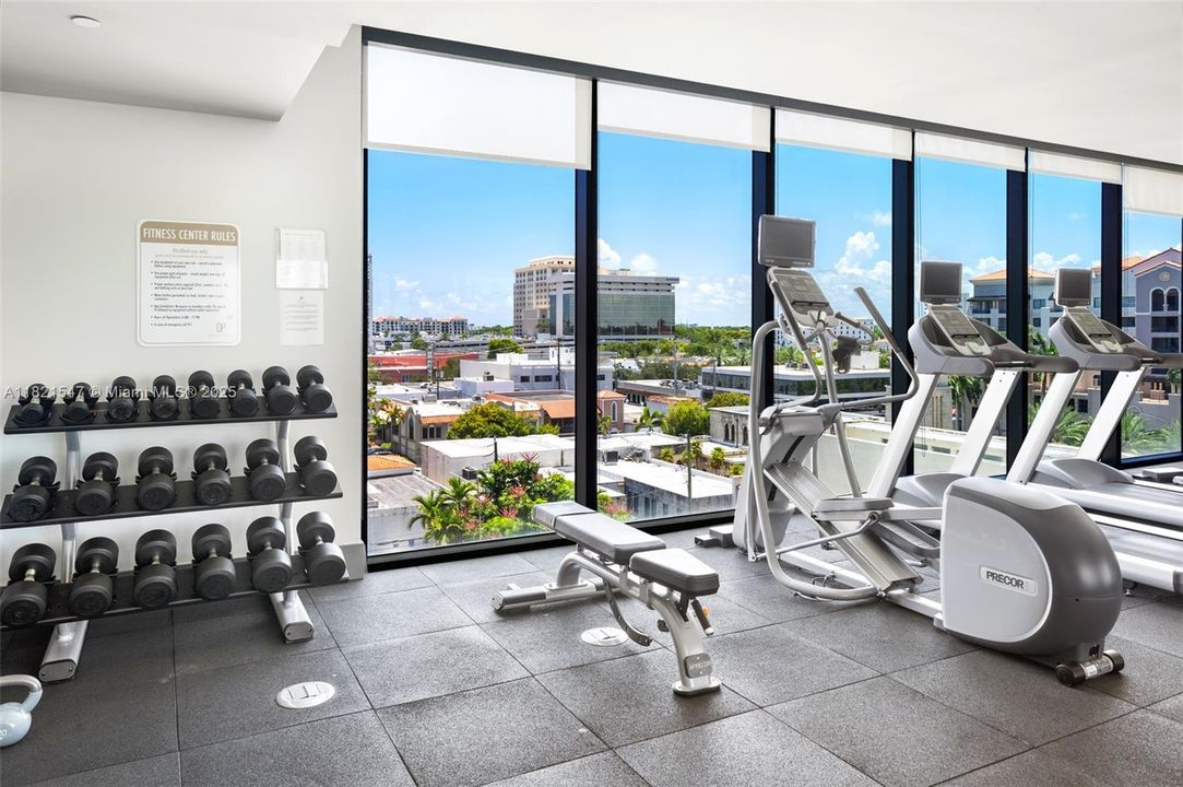 Recently Sold: $4,495,000 (5 beds, 5 baths, 4986 Square Feet)