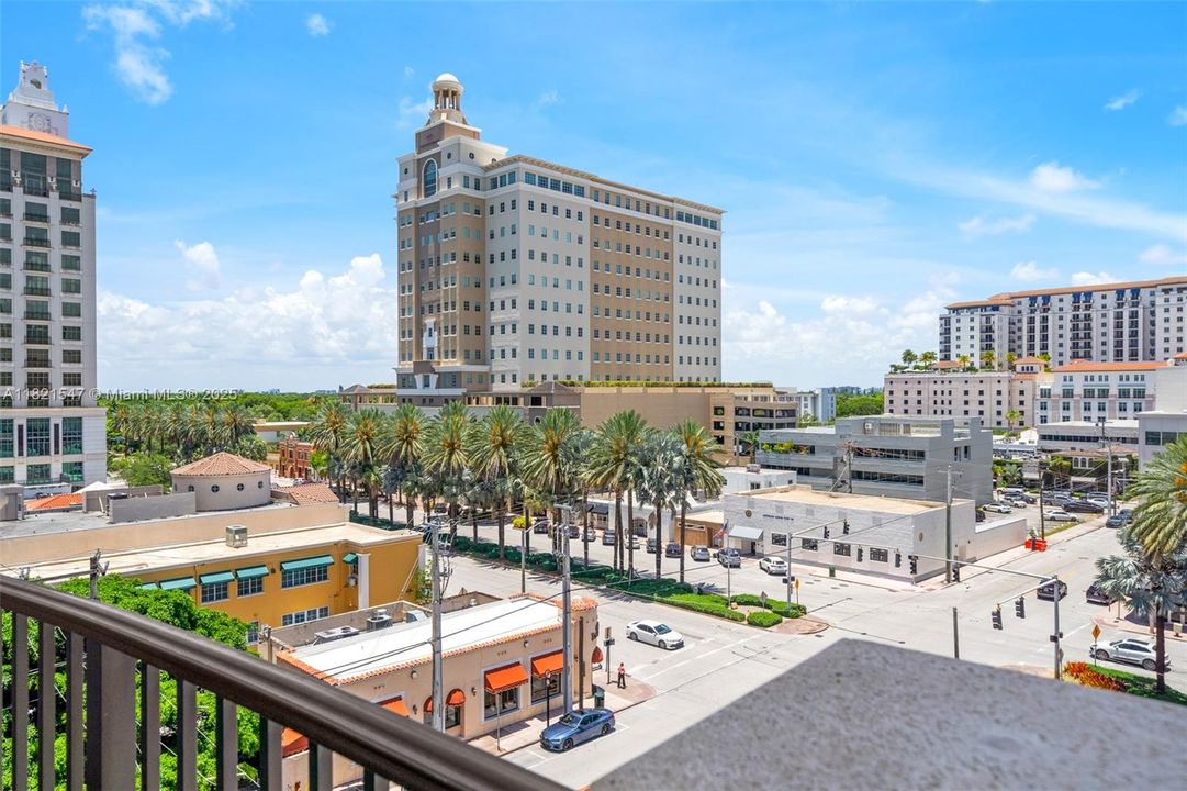 Recently Sold: $4,495,000 (5 beds, 5 baths, 4986 Square Feet)