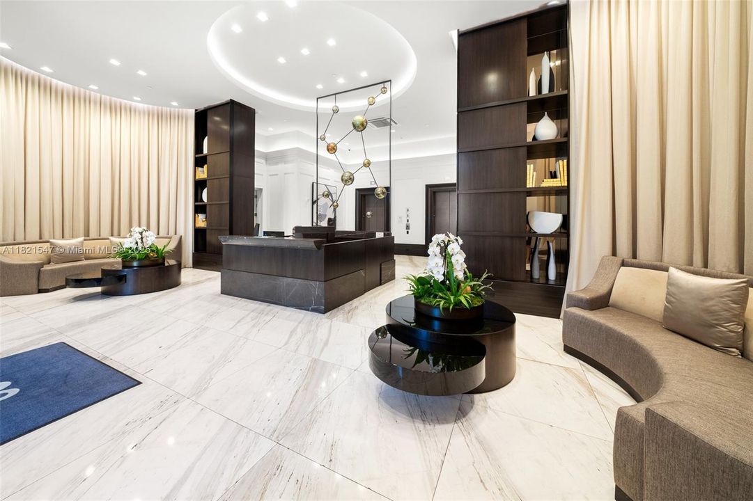 Recently Sold: $4,495,000 (5 beds, 5 baths, 4986 Square Feet)