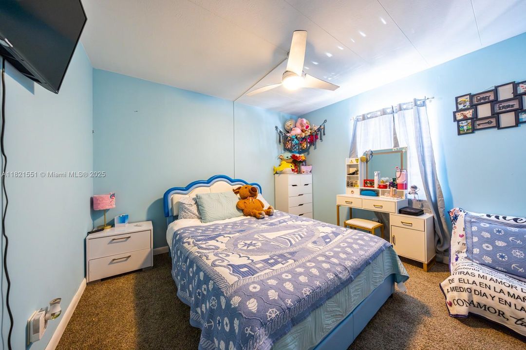 For Sale: $850,000 (4 beds, 3 baths, 1448 Square Feet)