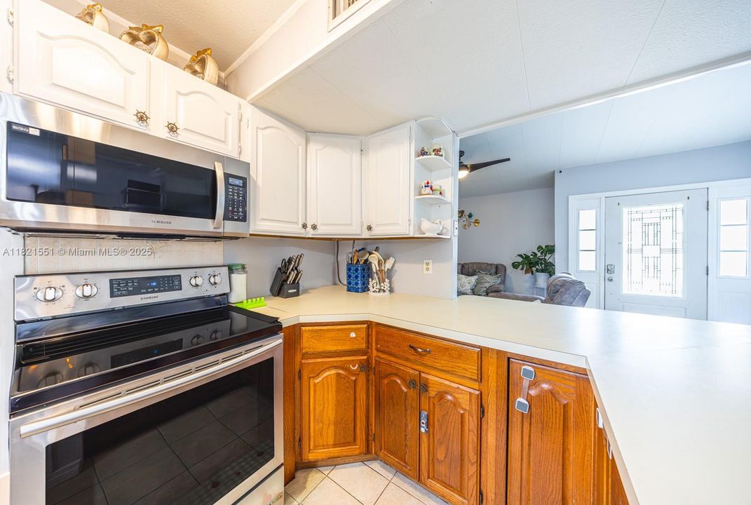 For Sale: $850,000 (4 beds, 3 baths, 1448 Square Feet)