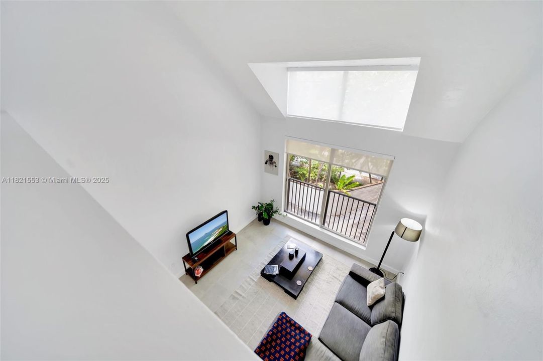 На продажу: $305,000 (1 спален, 1 ванн, 855 Квадратных фут)