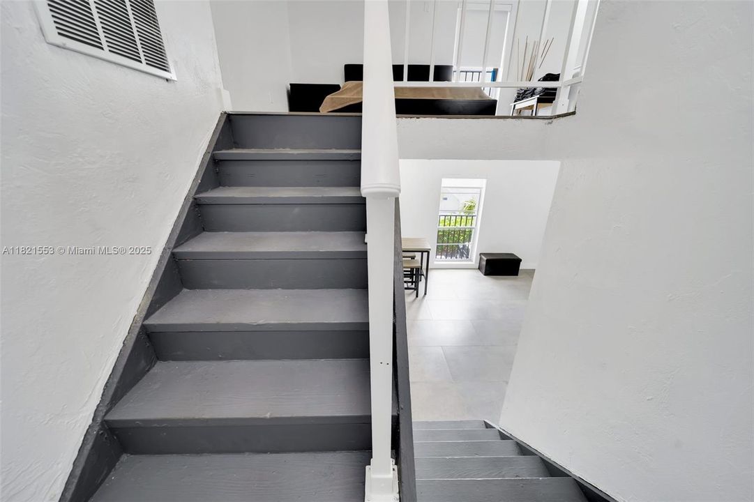 На продажу: $305,000 (1 спален, 1 ванн, 855 Квадратных фут)