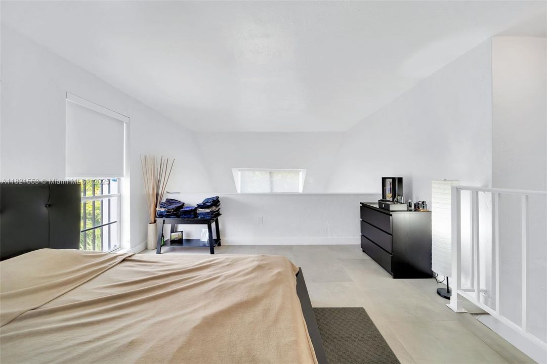 На продажу: $305,000 (1 спален, 1 ванн, 855 Квадратных фут)